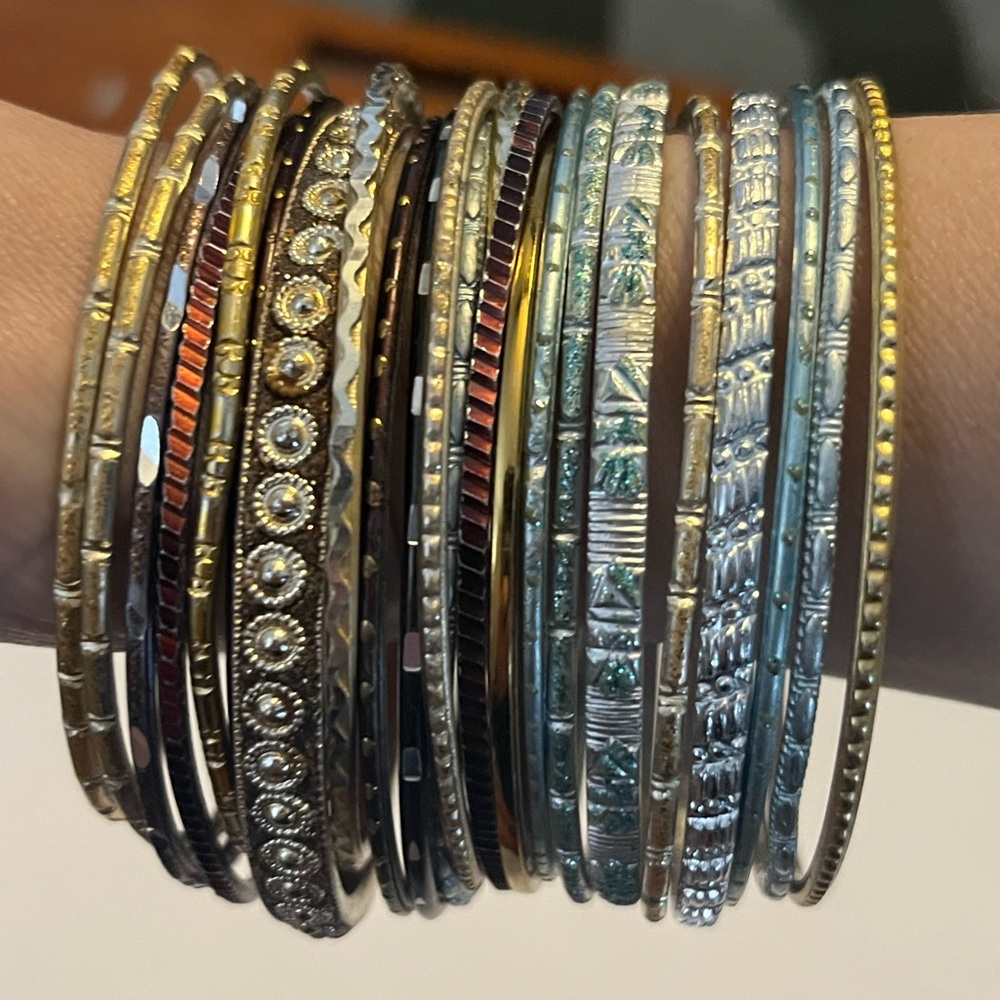 Mixed Metal Bangle Set